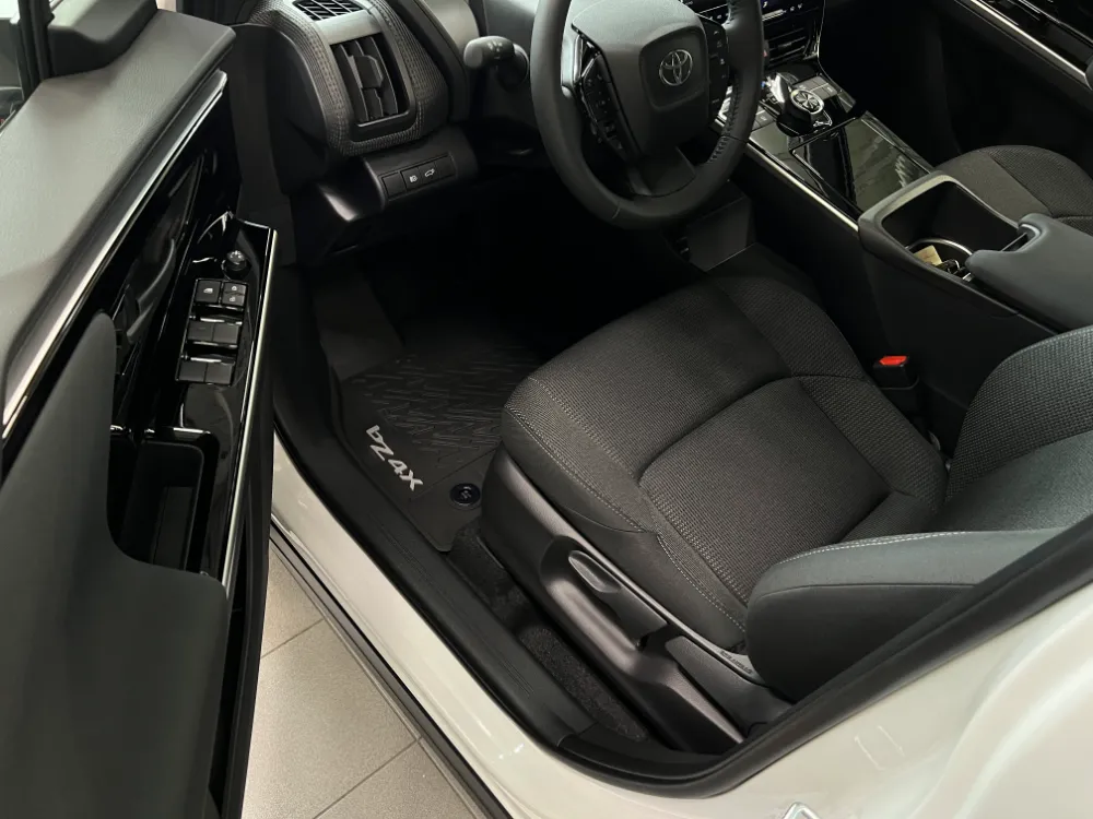 2023 toyota bz4x le fwd white 21